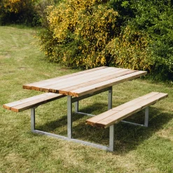 Bord-/bänkset Ydun Furu 175 x 140 cm Hortus