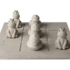 Dekoration/spel 'Tre i rad' Cement 25 x 25 cm