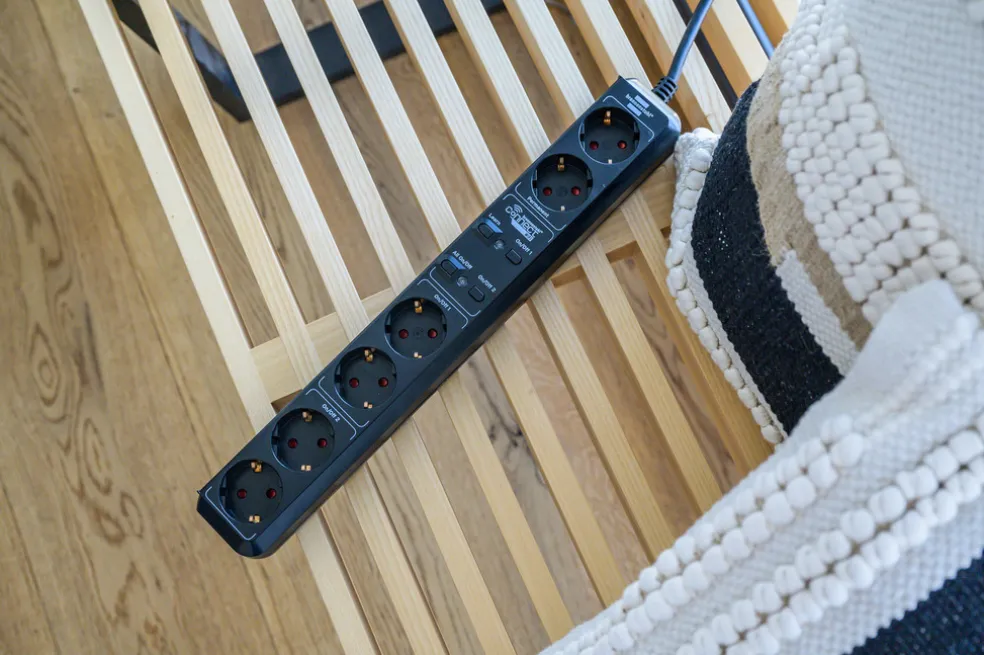 Grenuttag 6-vägs Smart WiFi Brennenstuhl