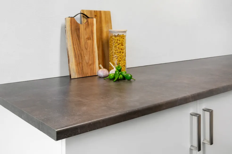 Laminatbänkskiva Mörk Betong 28 x 635 x 3000 mm