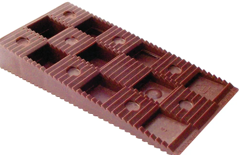 Plastkil Brun 15 mm 16-pack Knudsen Kilen