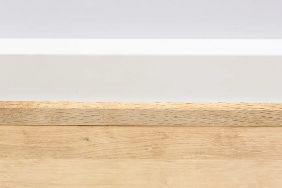 Smyglist PVC Ekfärgad 16 x 10 mm - 2,5 m Primo
