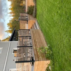T-stolpe Harstena Svart 880 mm Steel Design