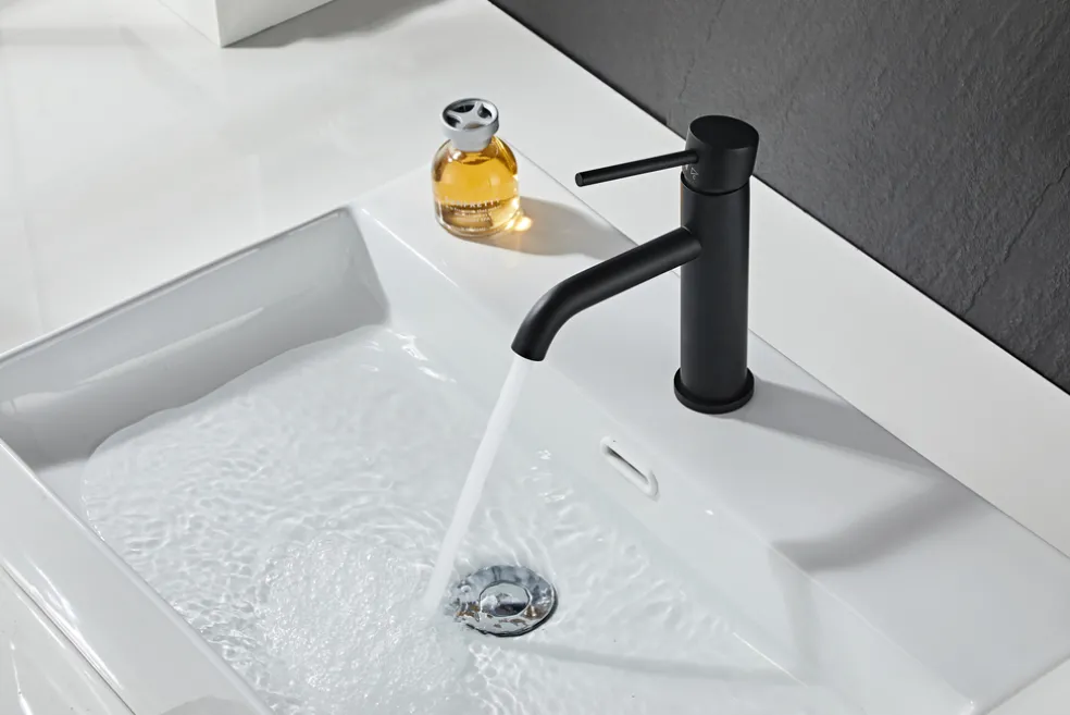 Tvättställsblandare Slim Vinkel Svart 183 mm