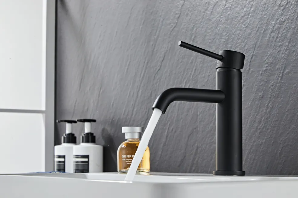 Tvättställsblandare Slim Vinkel Svart 183 mm