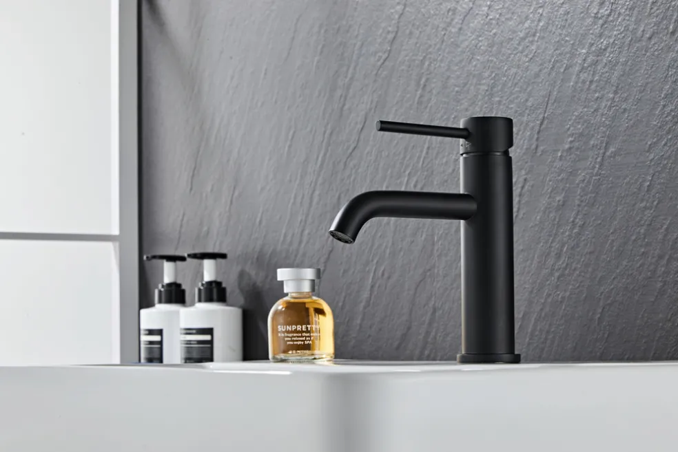 Tvättställsblandare Slim Vinkel Svart 183 mm