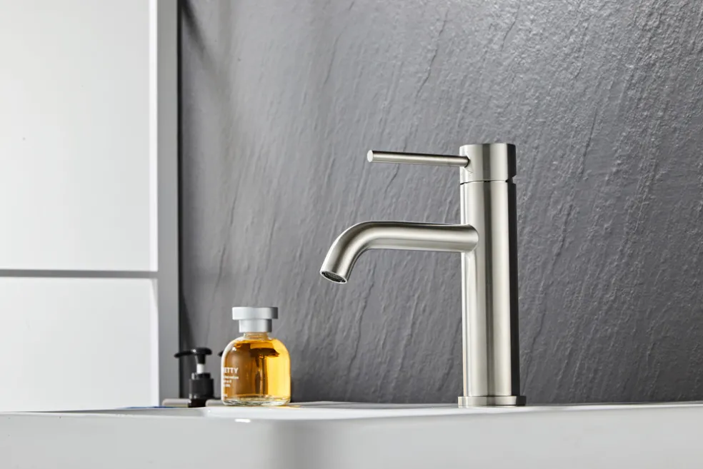 Tvättställsblandare Slim Vinkel Borstad 183 mm