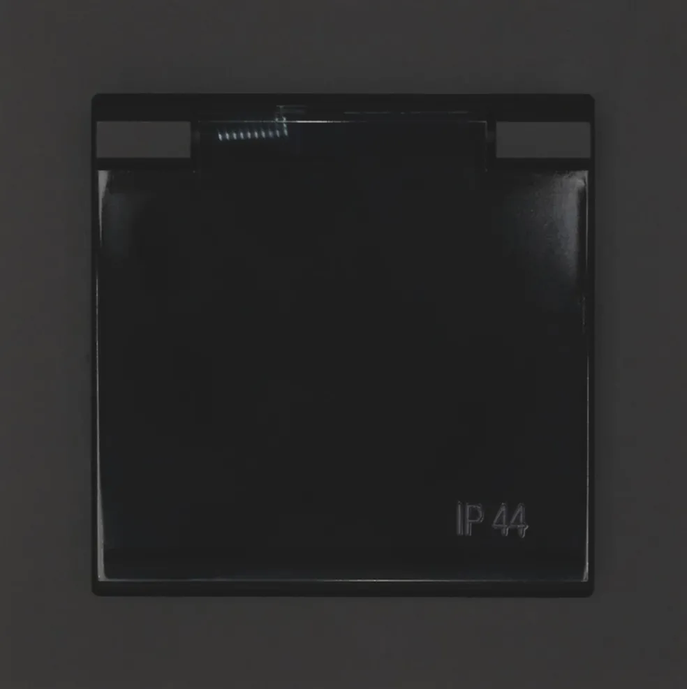 Vägguttag 1-vägs Jordat IP44 Optima Malmbergs